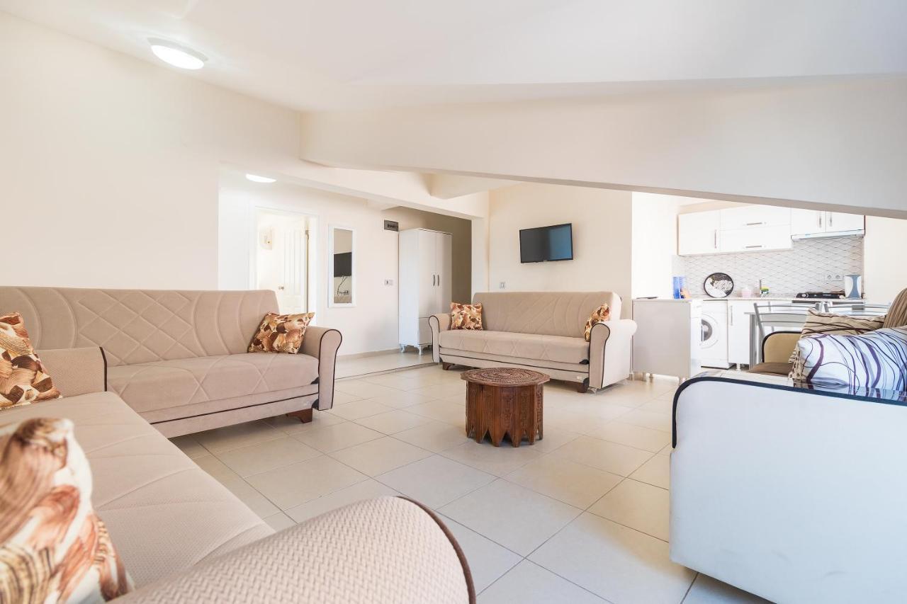 Apartments Near To City Center And Beach 말마리스 외부 사진